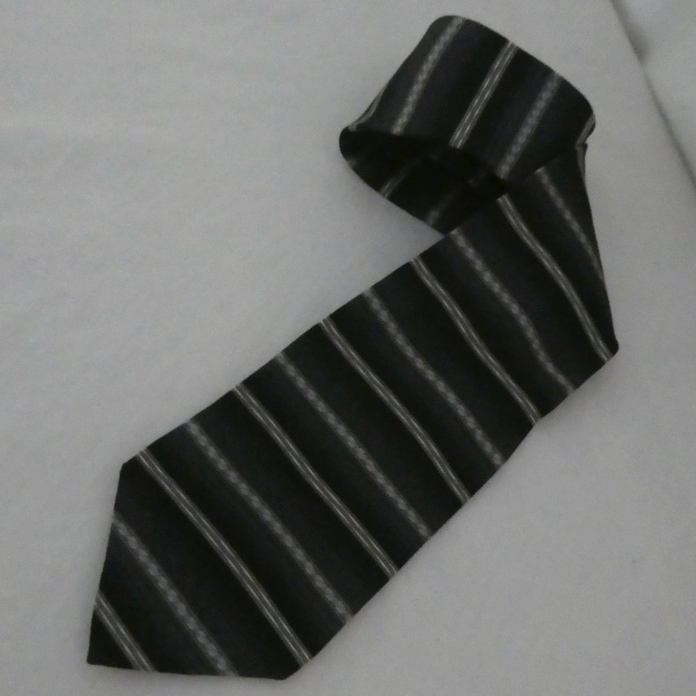 ZYLOS GEORGE MACHADO | Striped Necktie | 100% imported silk
